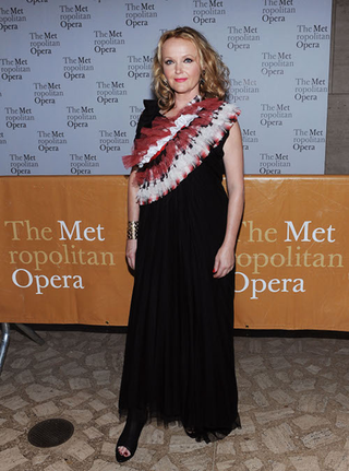 Illustration for article titled At The Met, Operatic Clothes Hit High Notes